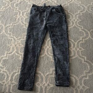 Black washed stretchy skinny jeans